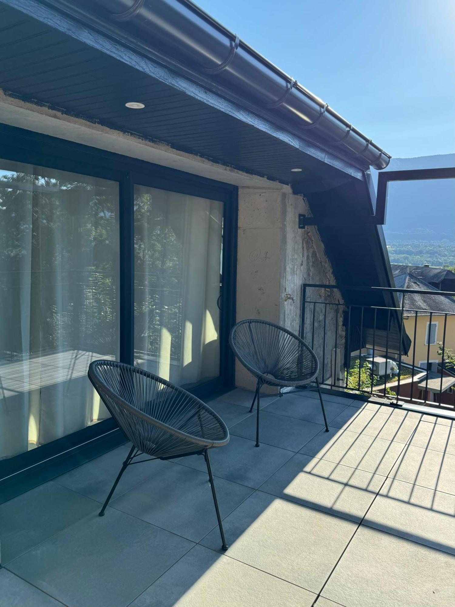 Magnifique Appartement Vue Lac - 5 Personnes Voglans Exteriér fotografie