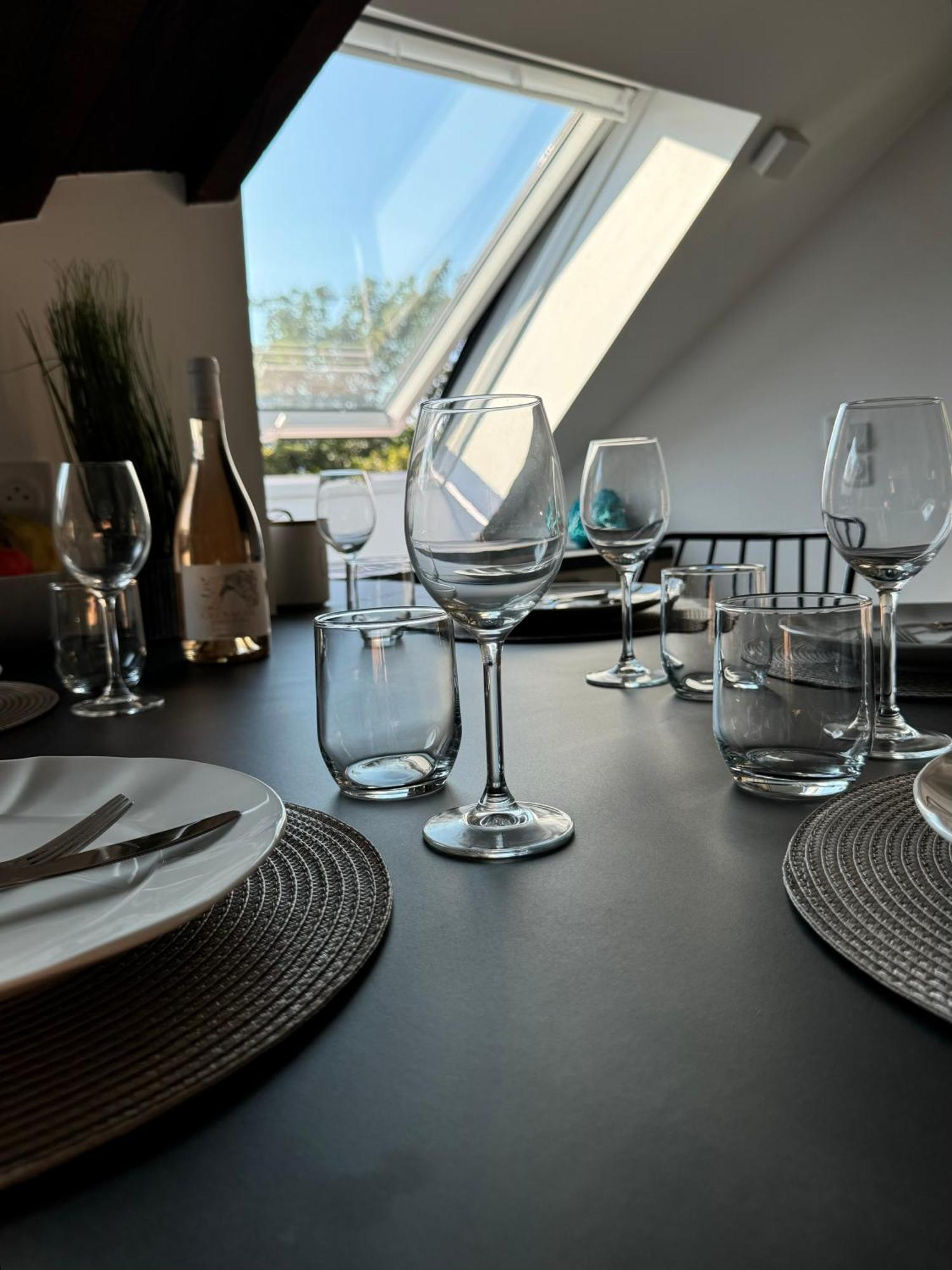 Magnifique Appartement Vue Lac - 5 Personnes Voglans Exteriér fotografie