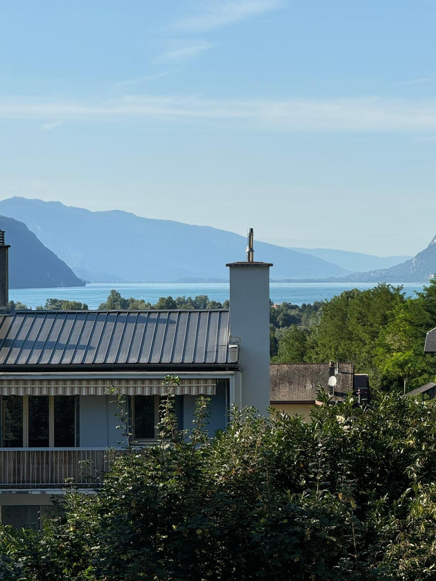 Magnifique Appartement Vue Lac - 5 Personnes Voglans Exteriér fotografie
