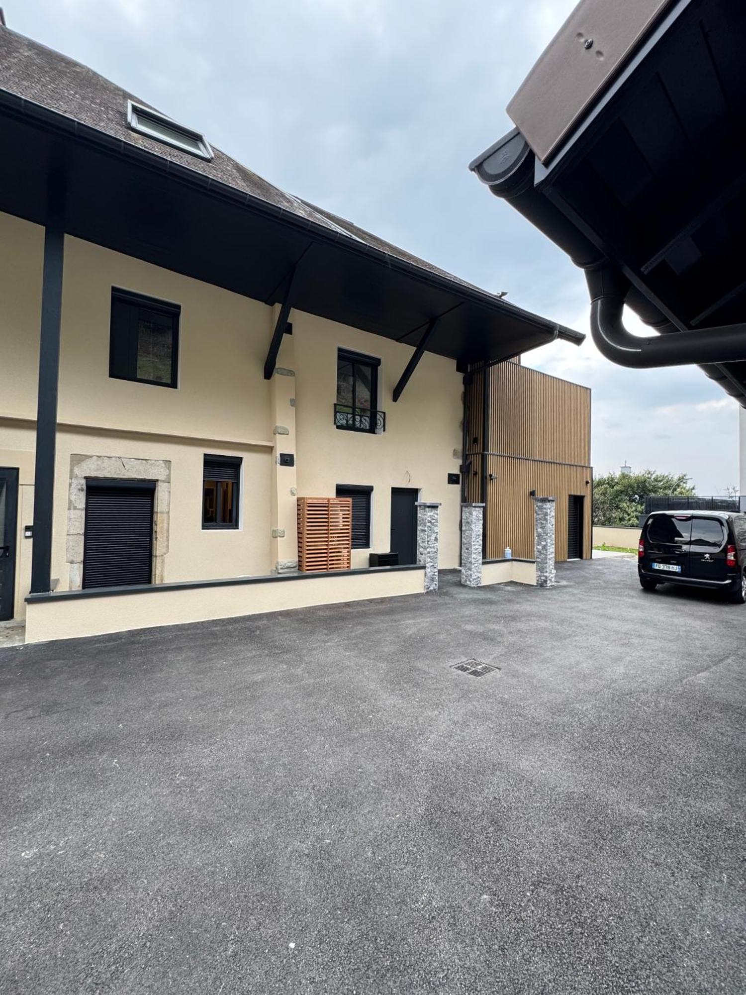 Magnifique Appartement Vue Lac - 5 Personnes Voglans Exteriér fotografie